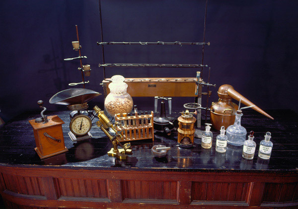 Carver's Laboratory Equipment