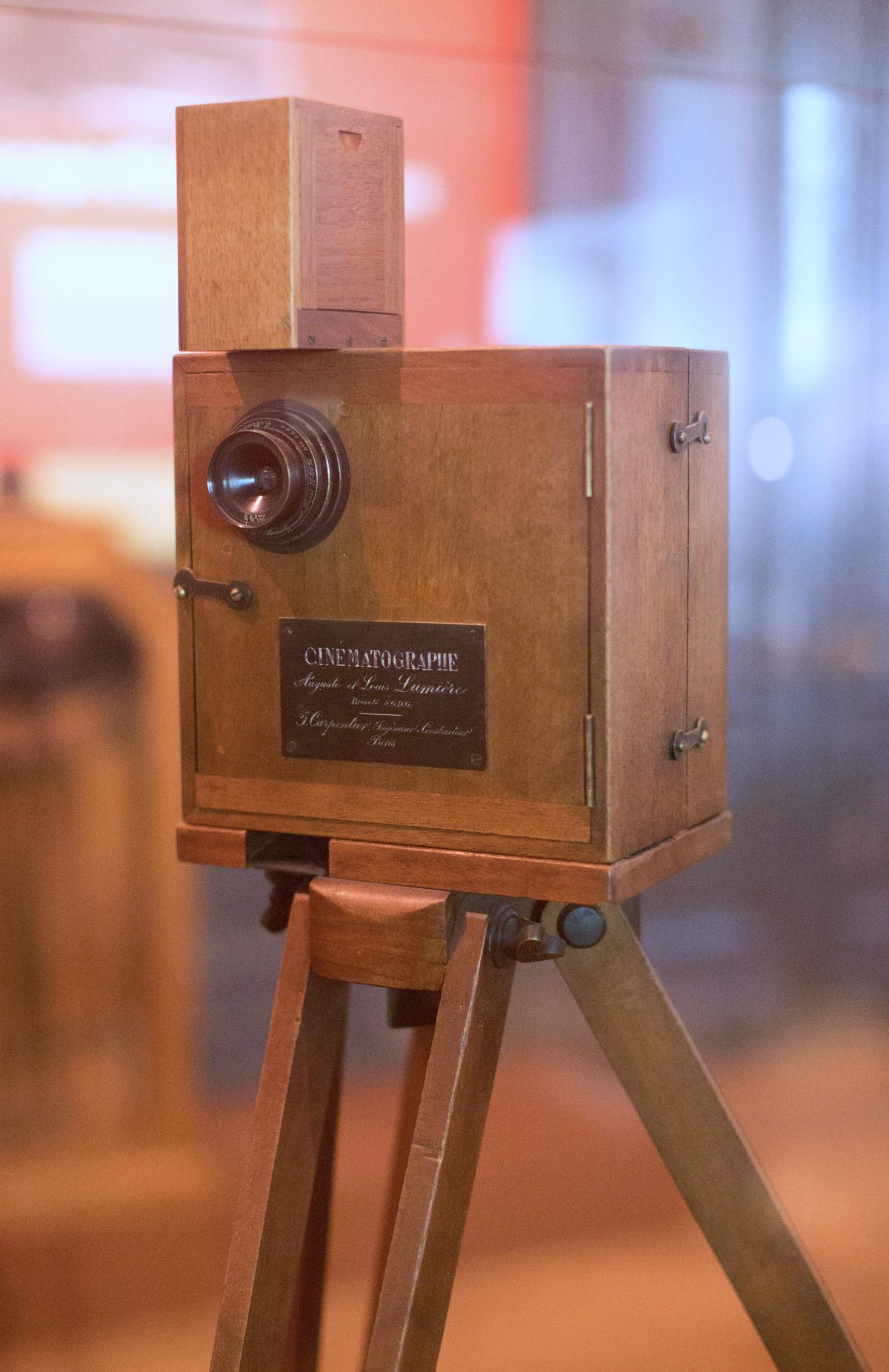 The Cinématographe device